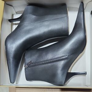 Elegant Black Ankle Boots